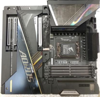 RABLJENI - Matična ploča GIGABYTE Z790 Aorus Extreme, Intel Z790, DDR5, E-ATX, s. 1700