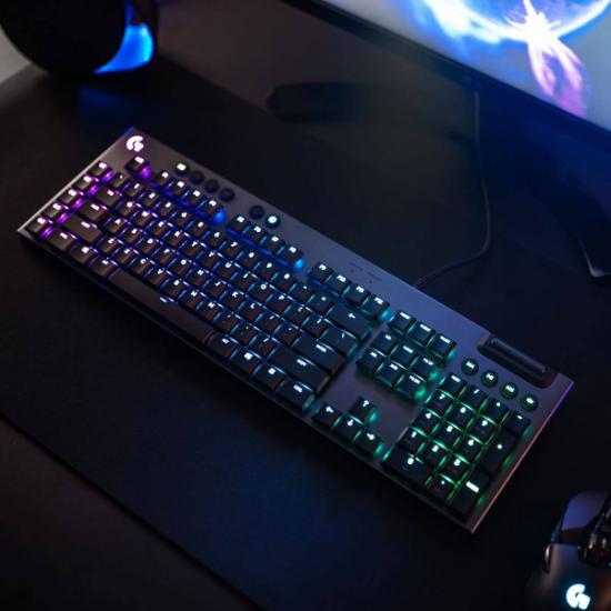 Tipkovnica LOGITECH Gaming G815 Linear, RGB, mehanička, USB, črna