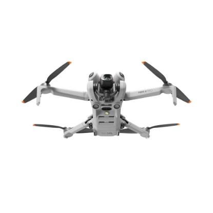 Dron DJI Mini 4 Pro, 4K kamera, 3-axis gimbal, vreme leta do 34min, daljinski upravljač, beli
