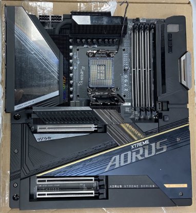 RABLJENI - Matična ploča GIGABYTE Z790 Aorus Extreme, Intel Z790, DDR5, E-ATX, s. 1700
