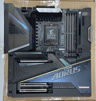 RABLJENI - Matična ploča GIGABYTE Z790 Aorus Extreme, Intel Z790, DDR5, E-ATX, s. 1700