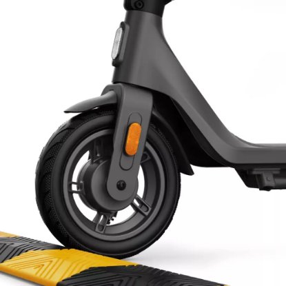 Električni skiro XIAOMI Electric Scooter 4 Lite (2nd Gen), autonomija do 25km, hitrost 25km/h, kolesa 10˝