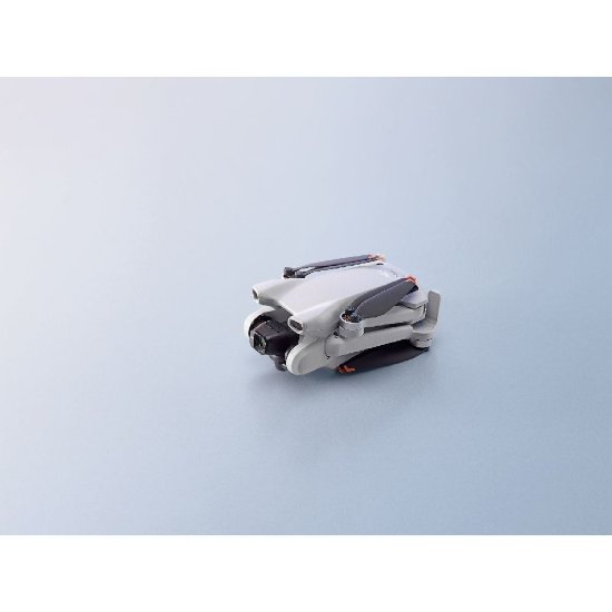 Dron DJI Mavic Mini 3 Fly More Combo, 4K kamera, 3-osni gimbal, čas letenja do 38 minut, upravljanje z daljinskim upravljalnikom, bel