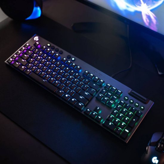 Tipkovnica LOGITECH Gaming G815 Tactile, RGB, mehanička, USB, črna