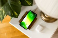 Brezžični polnilec TREED Dark Walnut Qi, 15W, MagSafe