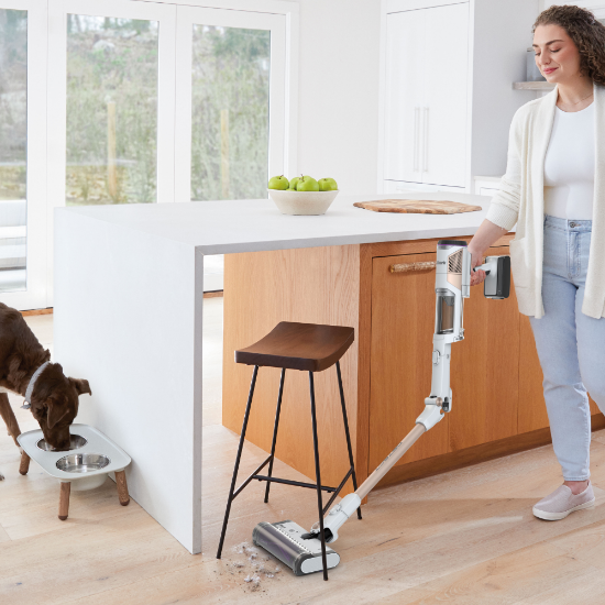 sesalnik SHARK IW1611EU Detect Pro, 240W, palčni, bežični, beli