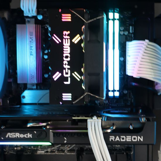 PREORDER - Računalo EPOCH Titan / Ryzen 7 8700F, 16GB DDR5, 1TB SSD NVMe, AMD Radeon RX 9060 XT 8GB, WiFi, Windows 11, crno