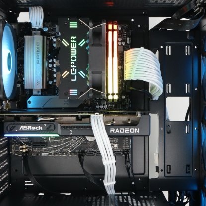 PREORDER - Računalo EPOCH Titan / Ryzen 7 8700F, 16GB DDR5, 1TB SSD NVMe, AMD Radeon RX 9060 XT 8GB, WiFi, Windows 11, crno