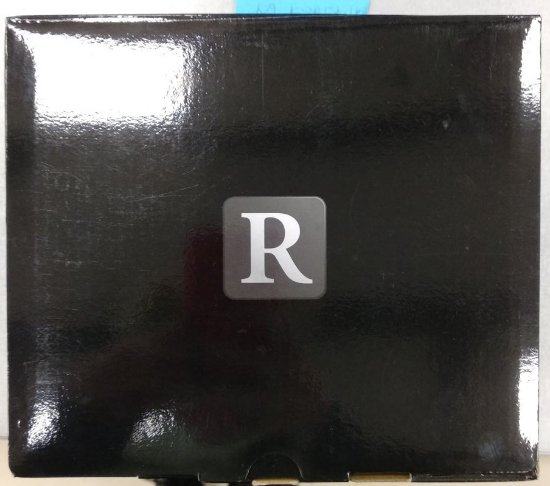 RABLJENI - Digitalni fotoaparat CANON EOS R50 + RF-S 18-45mm f/4.5-6.3 IS STM, 24,2 Mp, 4K Ultra HD, črni