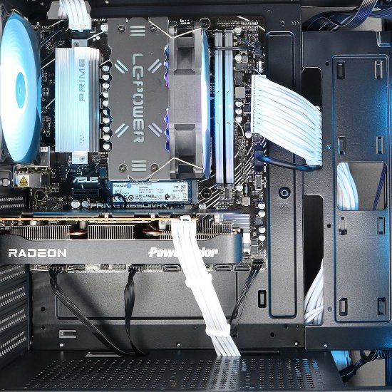 PREDNAROČILO - Računalnik EPOCH Ganymede / Ryzen 5 9600X, 32GB DDR5, 2TB SSD NVMe, AMD Radeon RX 9060 XT 16GB, WiFi, Windows 11, črn