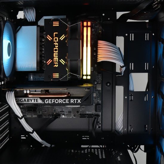 PREDNAROČILO - Računalnik EPOCH Callisto / Core Ultra 5 225F, 16GB DDR5, 1TB SSD NVMe, nVidia GeForce RTX 5050 8GB, WiFi, Windows 11, črn