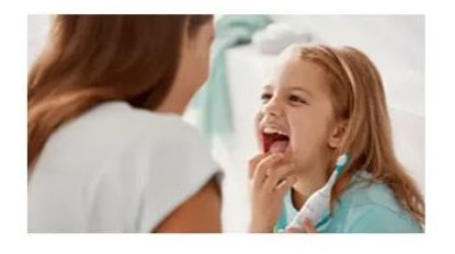 Električna zobna ščetka PHILIPS HX6352/42, sonična, smart, otroška, BT, rožnata