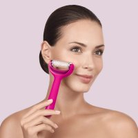 Naprava za nego obraza in telesa GESKE MicroNeedle Face & Body Roller, 8v1, magenta
