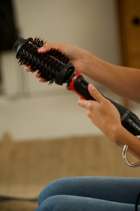 Krtača za lase REVLON Salon 2v1 Plus, črna
