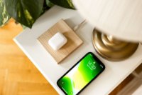 Brezžični polnilec TREED Pale Ash Qi, 15W, MagSafe