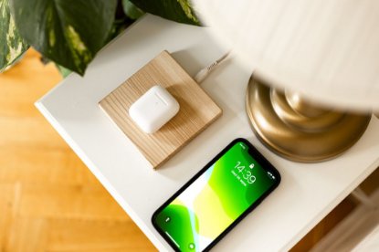 Brezžični polnilec TREED Pale Ash Qi, 15W, MagSafe