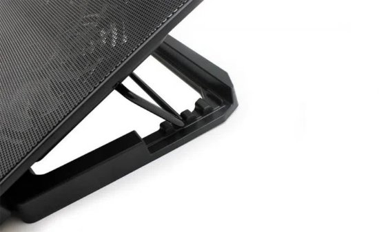 Hlajenje za prenosni računalnik SBOX CP-101, do 15,6", črno