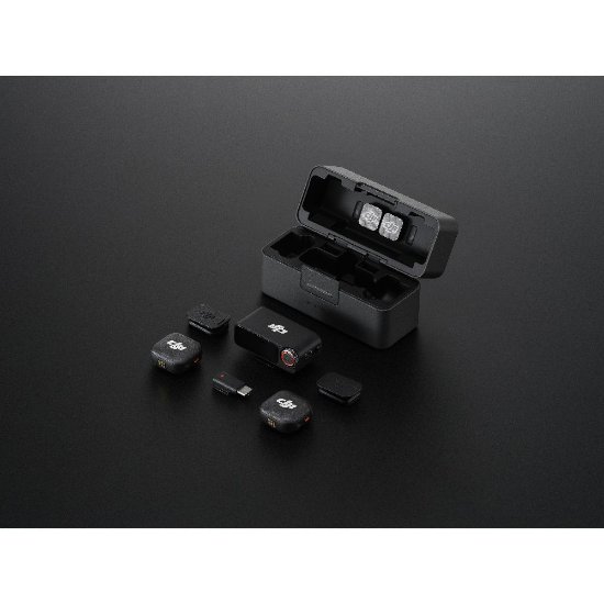 DJI Mic 3 mikrofon (2 oddajnika + 1 sprejemnik + polnilna torbica), brezžični, črni