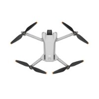 Dron DJI Mini 3, 4K kamera, 3-osni gimbal, čas leta do 38 min, daljinski upravljalnik, bel