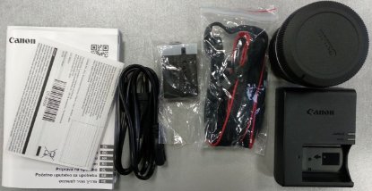 RABLJENI - Digitalni fotoaparat CANON EOS R50 + RF-S 18-45mm f/4.5-6.3 IS STM, 24,2 Mp, 4K Ultra HD, črni