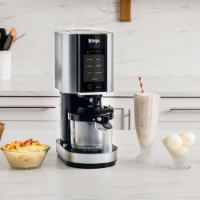 Aparat za sladoled in hladni desert NINJA NC300EU, 800 W, 0,5 l, črn