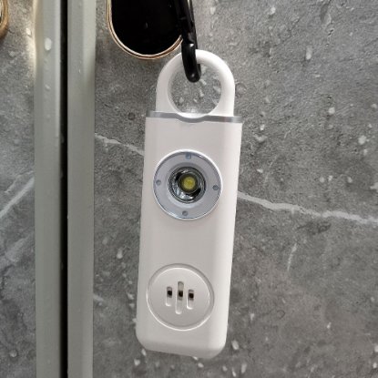 Osobni alarm ARIZA 2004, privjesak, LED svjetlo, punjiva baterija, bijeli