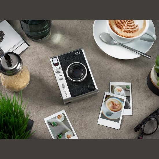 Fotoaparat FUJI FILM Instax mini EVO, analogni, automatski flash, crni