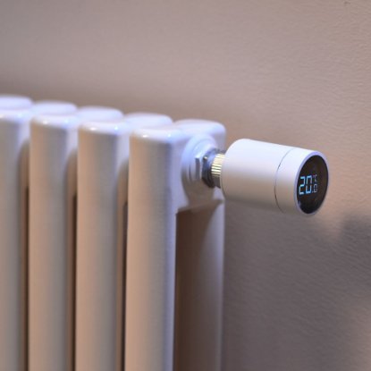 Pametni radijatorski termostat AQARA Radiator Thermostat E1, display, bijeli