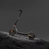 Električni romobil XIAOMI Electric Scooter 6 Pro, autonomija do 70 km autonomija, brzina 25 km/h, kotači 12"