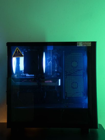 Računalo EPOCH Galaxia V2 / Ryzen 5 8400F, 16GB DDR5, 1TB SSD NVMe, nVidia GeForce RTX 5060 8GB, WiFi, Windows 11, crno