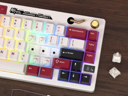 Tipkovnica ROYAL KLUDGE M65, mehanička, Cream switch, bežična, US layout, Famicom