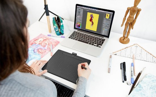 Grafički tablet WACOM Intuos M, crni, 6100K